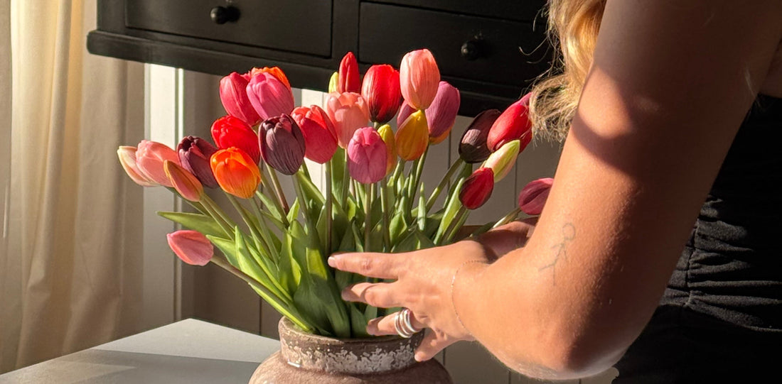 Rengøring og pleje af vores kunstige blomster