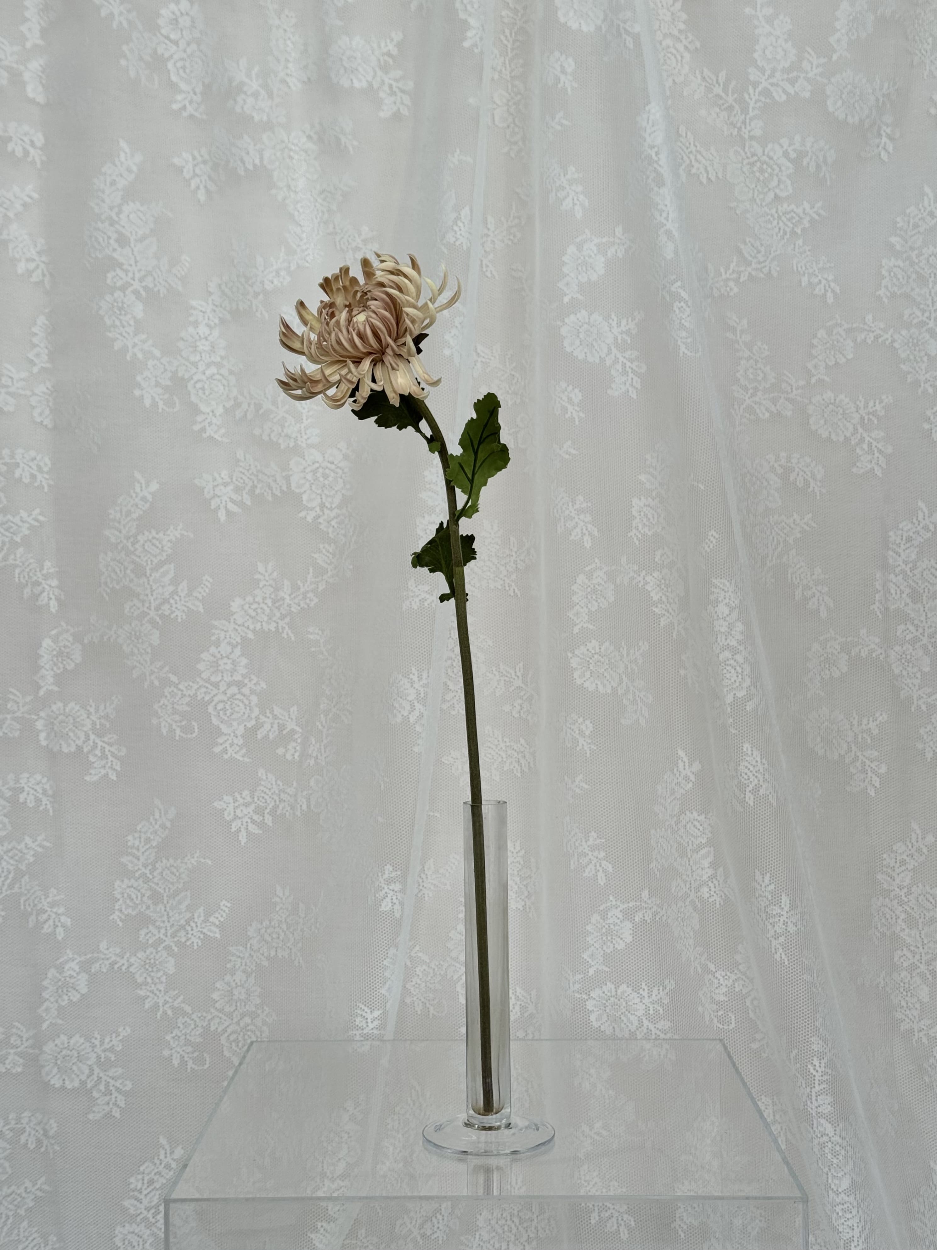 Cream-colored artificial chrysanthemum flower by Fleuristic, showcasing realistic petals and detailed craftsmanship.